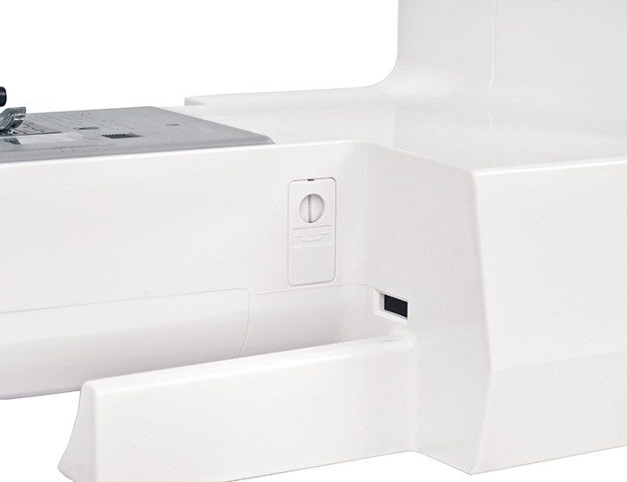 Компьютерная швейная машина Janome DC 3900