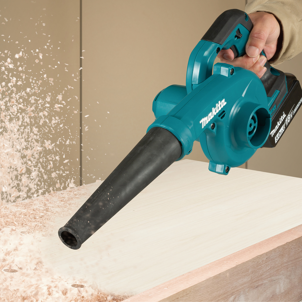 Аккумуляторная воздуходувка Makita DUB186Z LXT 18В, 3 скорости, 3,1 м³/мин, 52 м/с, длинная насадка, без акб и З/У