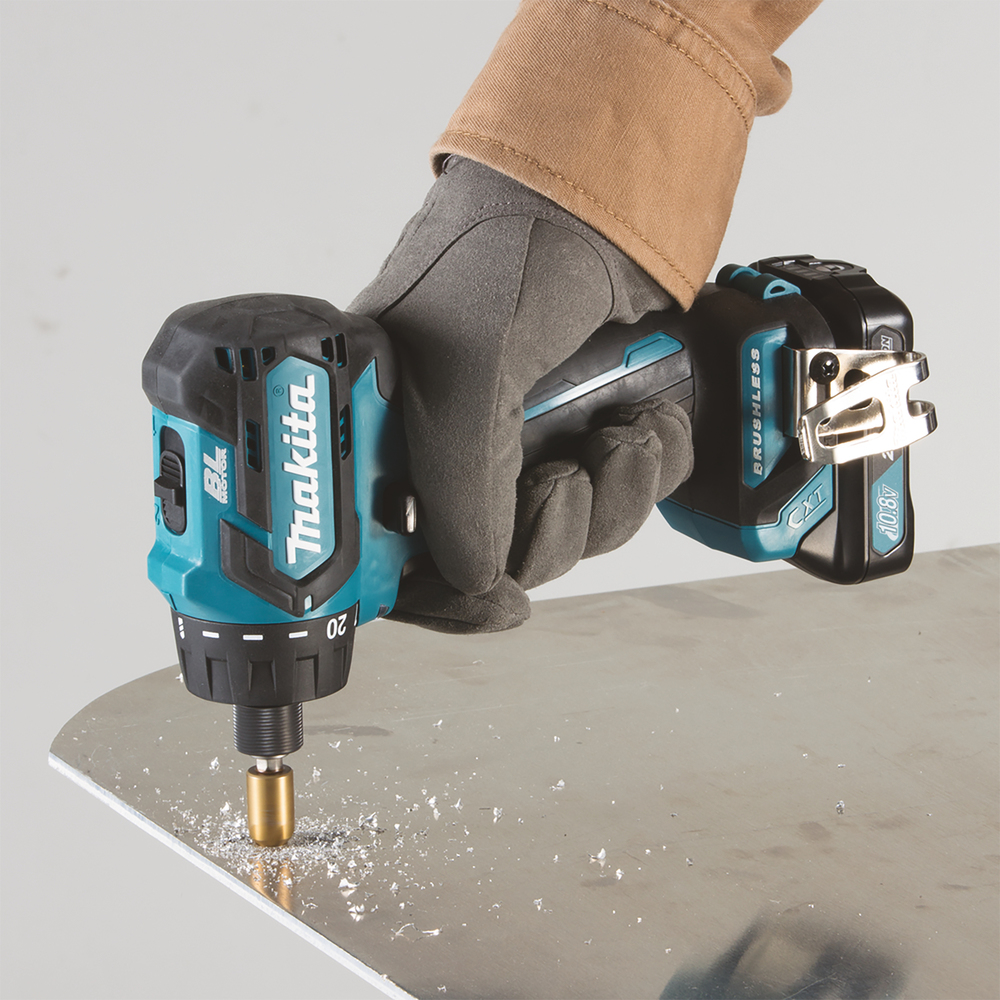 Дрель-шуруповерт аккумуляторная Makita DF032DWME CXT 10.8В, 2х4.0 Ач Li-ion, 35 Нм, 1500 об/мин