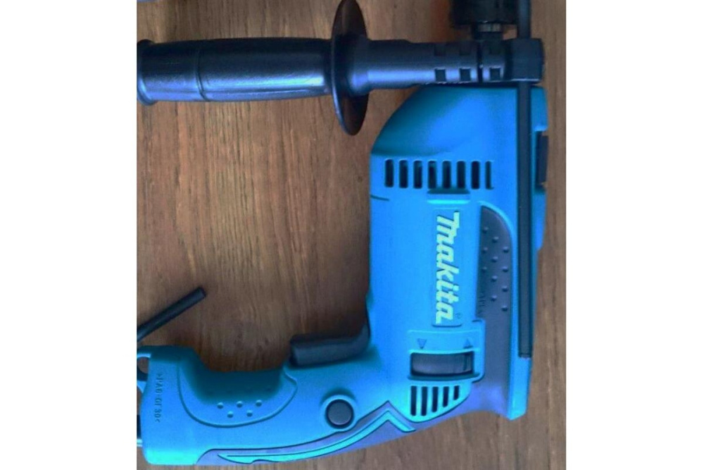 Дрель ударная Makita HP1640 680 Вт, ЗВП-13 мм, 0-2800об\м, 1.8кг, кор
