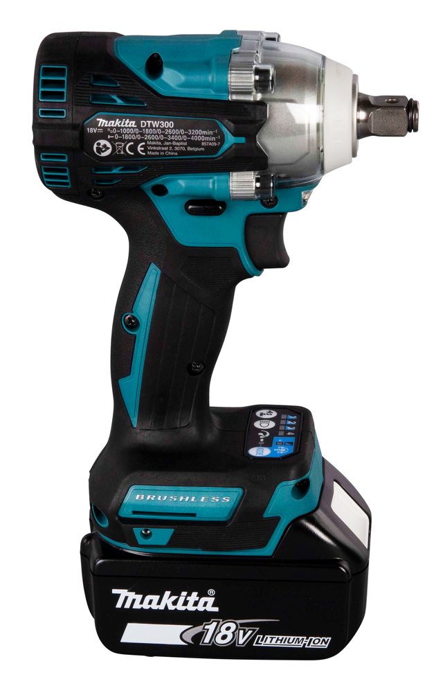 Гайковерт ударный аккумуляторный Makita DTW300RTJ LXT 18В, 2х5.0 Ач, 1/2\", 330 Нм, 0 – 3200 об/мин