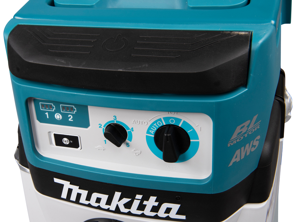 Пылесос аккумуляторный с Bluetooth-системой автоматического запуска Makita DVC157LZX3 2х18В, 15л, без акб и ЗУ