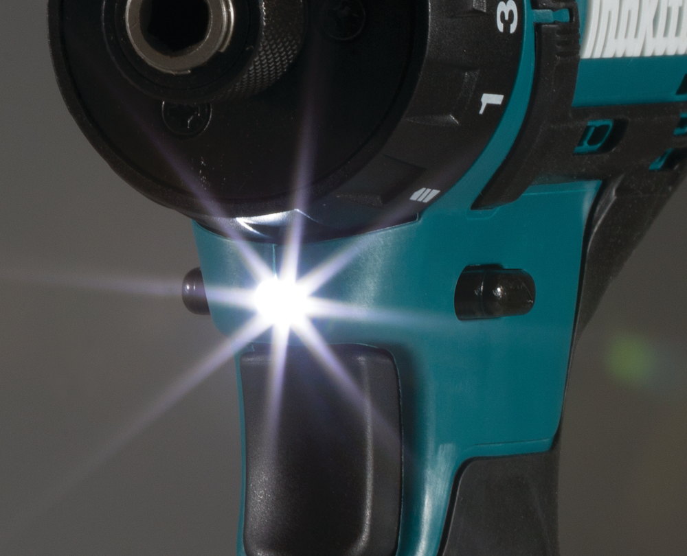 Дрель-шуруповерт аккумуляторная Makita DF033DWAE CXT 12В, 2х2.0 Ач Li-ion, 30 Нм, 1700 об/мин