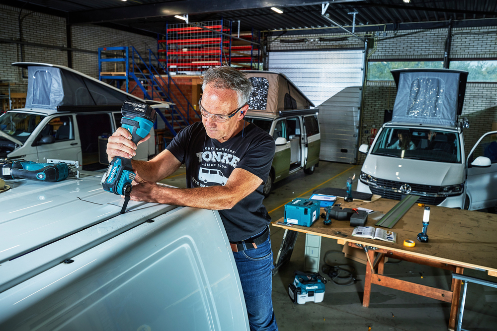 Аккумуляторный многофункциональный инструмент Makita DTM52Z 18В, 10000-20000 об\мин, Starlock/Starlock Plus/Starlock Max, без акб и ЗУ