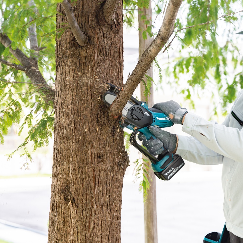 Пила цепная аккумуляторная Makita DUC101Z LXT BL 18В, 320 Вт, 4"/10 см, 0,325", 1,1 мм, 8 м/с, XPT, без акб и ЗУ