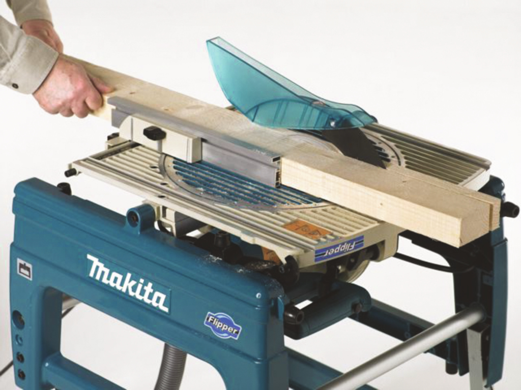 Пила торцовочная универсальная с переворотным столом Makita LF1000 1650 Вт, 2700 об\м