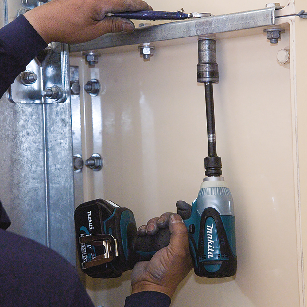Гайковерт ударный аккумуляторный Makita DTW251Z LXT 18В, 1/2\", 230 Нм, 0 – 2100 об/мин, без акб и ЗУ