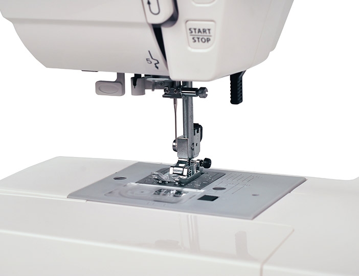 Компьютерная швейная машина Janome DC 3900