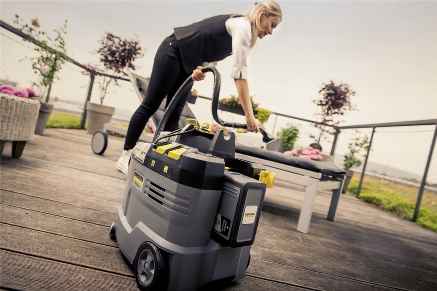 Аккумуляторный моющий пылесос Karcher Puzzi 9/1 Bp
