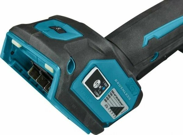 Угловая шлифмашина аккумуляторная Makita GA044GZ01 XGT BL 40В, 125 мм, 3000-8500 об/мин, без акб и ЗУ