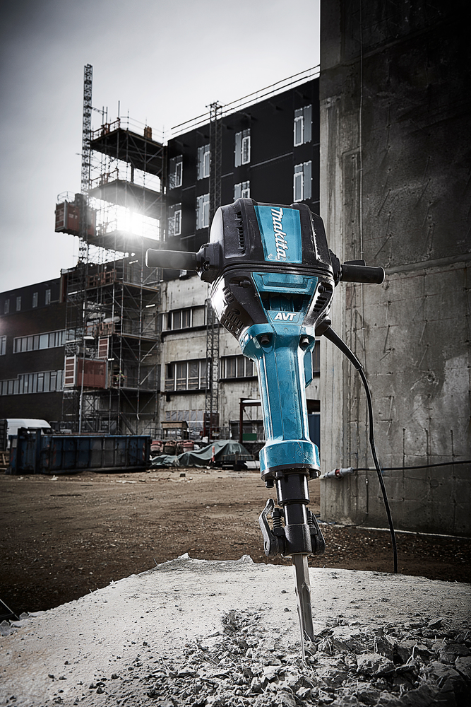 Отбойный молоток электрический Makita HM1812 2000 Вт, 72,8 Дж, 1-1/8\"