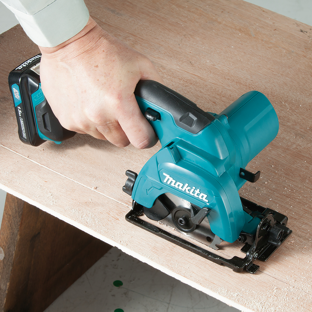 Пила дисковая аккумуляторная Makita HS301DWAE CXT 12В, 1500 об/мин, 85 мм