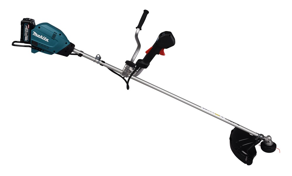 Аккумуляторная травокосилка Makita UR006GM102 XGT  40V max. 1000 Вт, d-43 см (BL4040F, DC40RA)