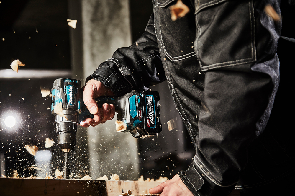 Дрель-шуруповерт аккумуляторная Makita DF001GZ XGT 40В, 140 Нм, 2600 об/мин, без акб и ЗУ