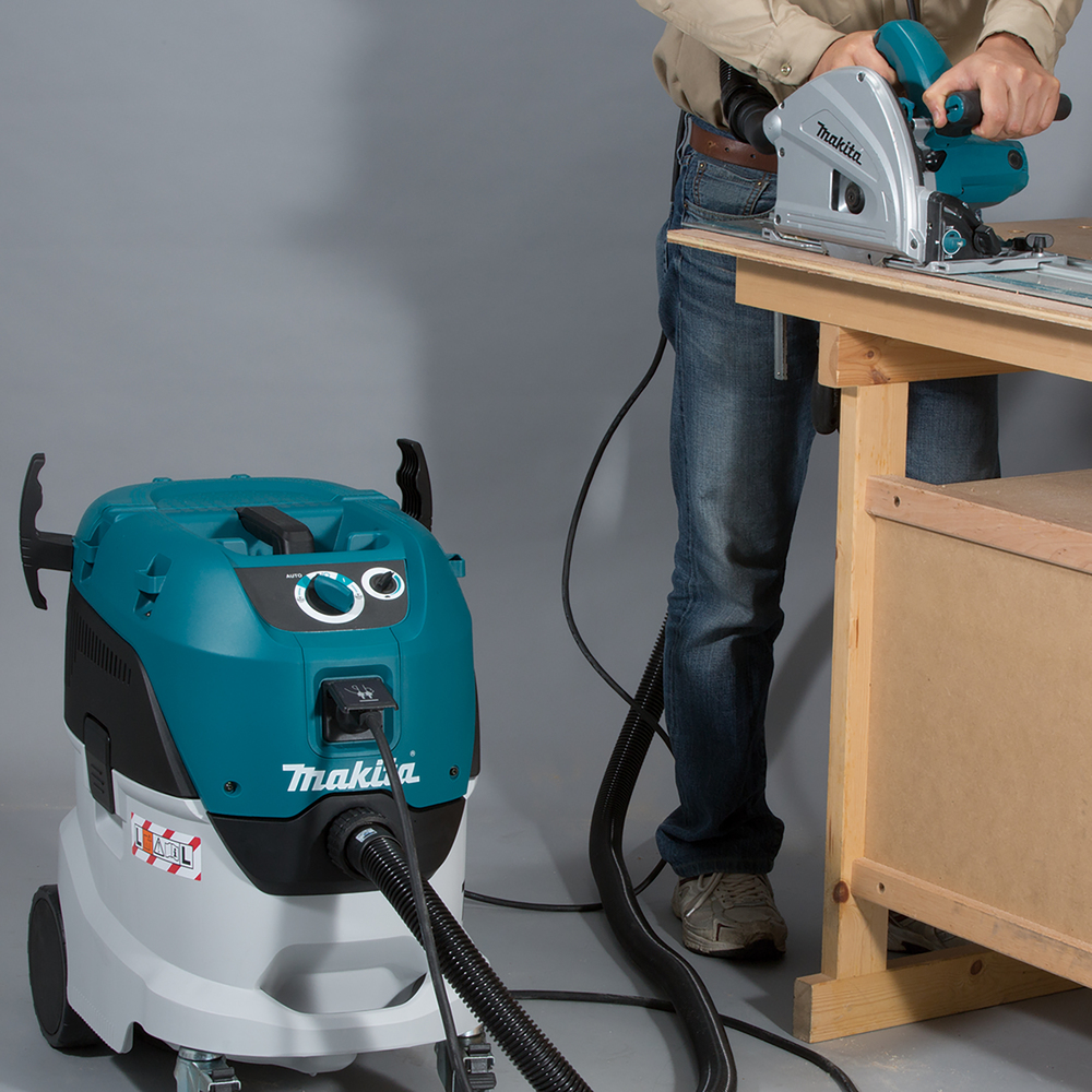 Профессиональный пылесос для сухой и влажной уборки Makita VC4210L 1200 Вт, 250 мбар, 42 л