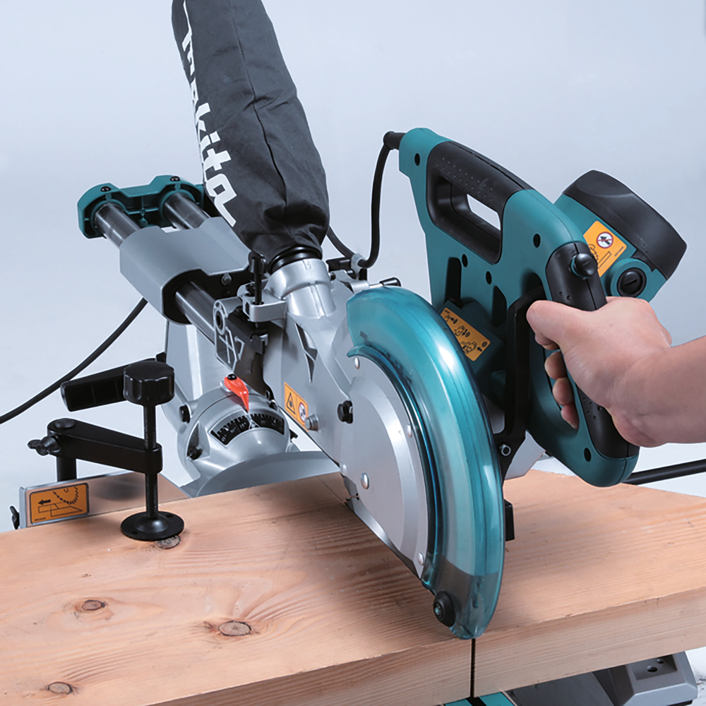 Пила торцовочная консольного типа Makita LS1018LN 1430 Вт, 255/260 мм, 4300 об/мин