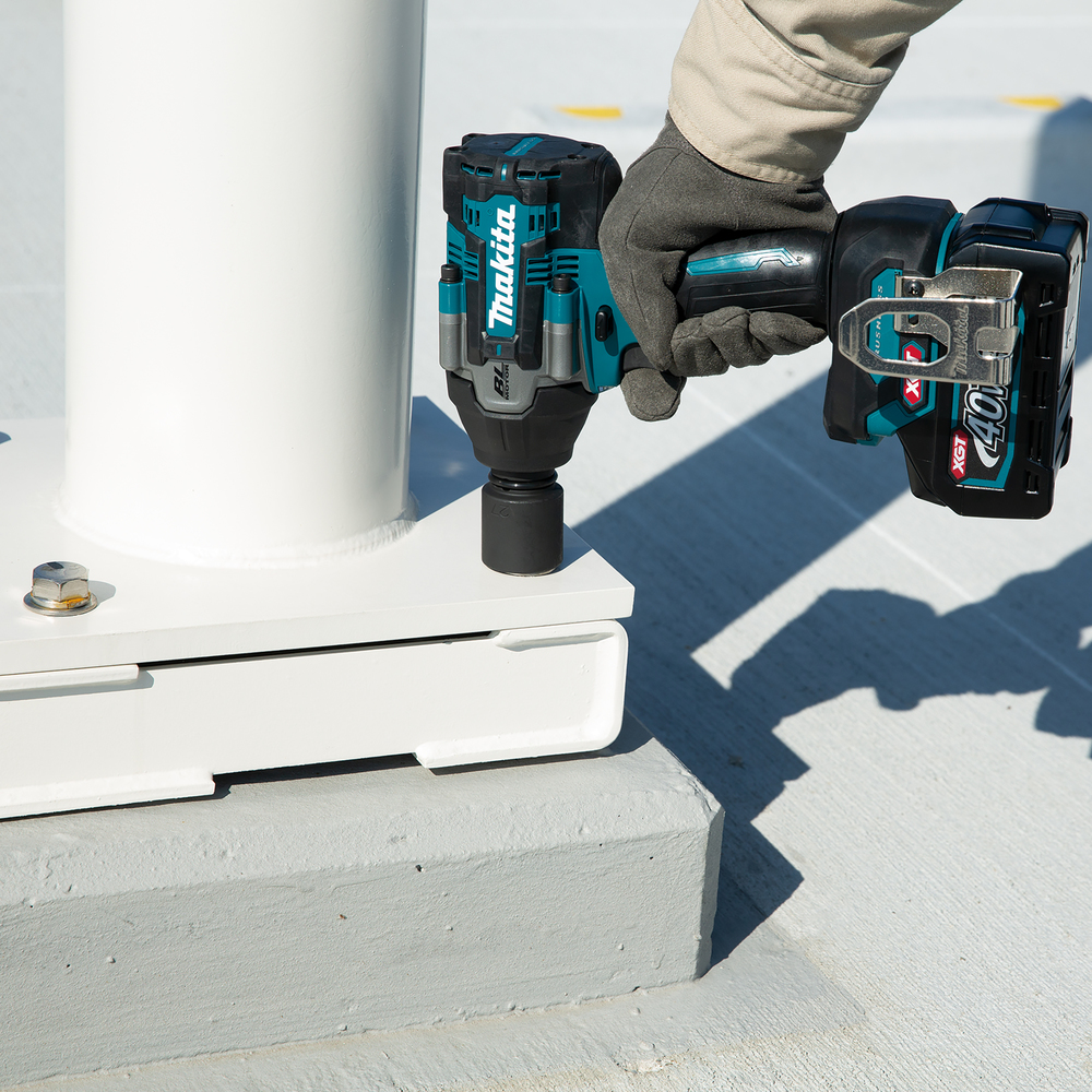 Гайковерт ударный аккумуляторный Makita TW007GD201 XGT 40В, 2х2.5 Ач, 1/2\", 750 Нм, 0 – 2300 об/мин