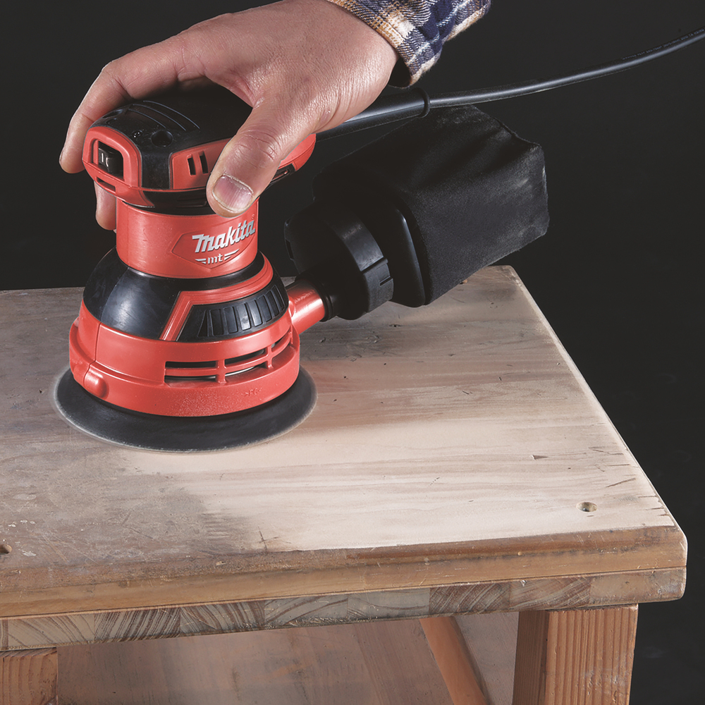 Эксцентриковая шлифмашина электрическая Makita M9204 240 Вт, 125 мм, 12000 об/мин