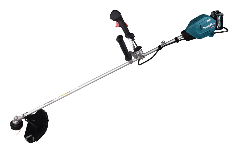 Аккумуляторная травокосилка Makita UR006GM102 XGT  40V max. 1000 Вт, d-43 см (BL4040F, DC40RA)