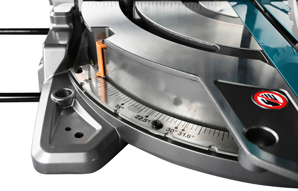 Пила торцовочная аккумуляторная консольная Makita LS004GZ01 XGT 40В BL, 260 мм, без акб и ЗУ