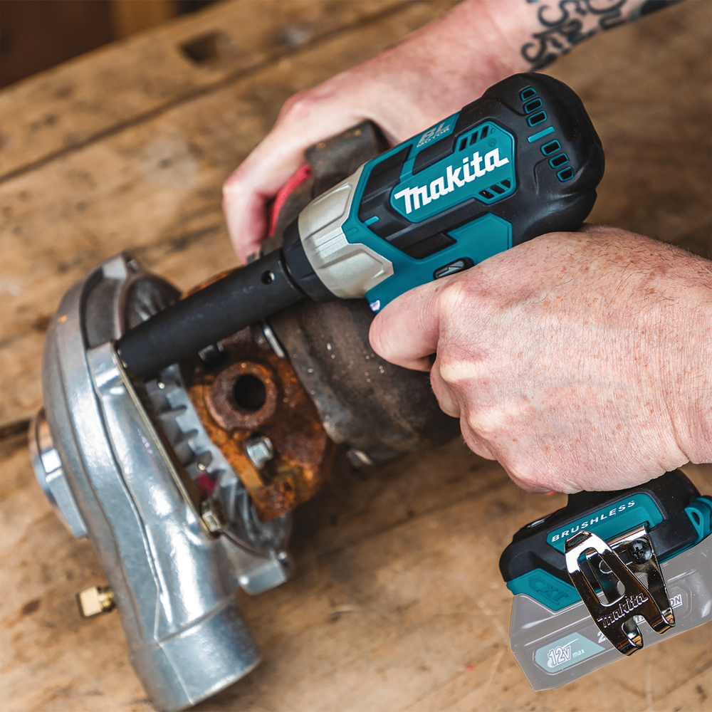 Гайковерт ударный аккумуляторный Makita TW161DZ CXT 12В, 1/2\", 165 Нм, 0 – 2400 об/мин, без акб и ЗУ