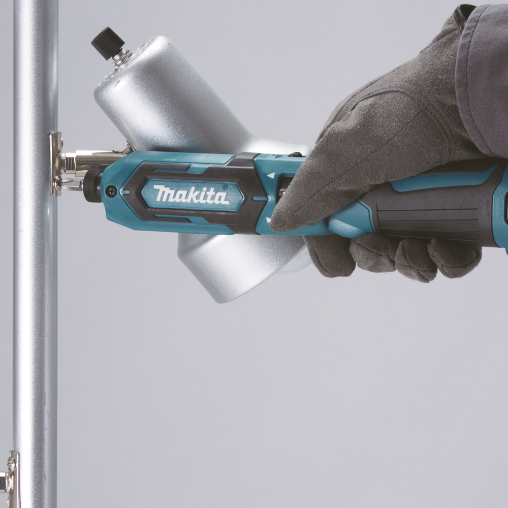 Отвертка аккумуляторная Makita TD022DSE 7.2В, 2х1.0 Ач, 25 Нм, 2450 об/мин