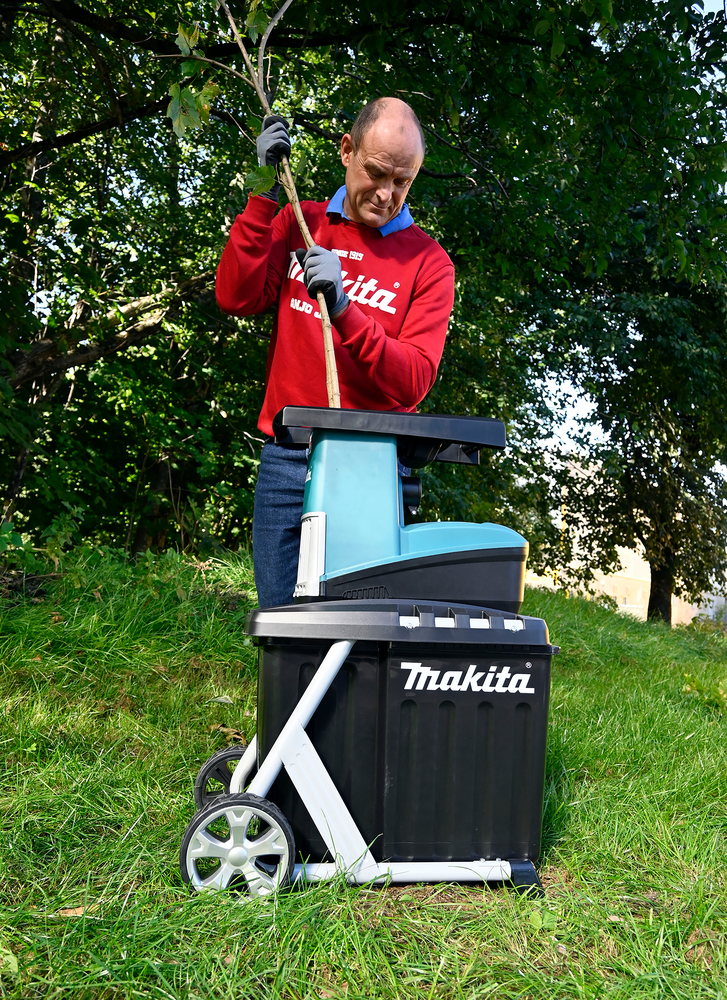 Измельчитель Makita UD2500 2500 Вт, 45 мм, 67 л