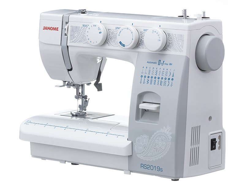Электромеханическая швейная машина Janome RS2019s