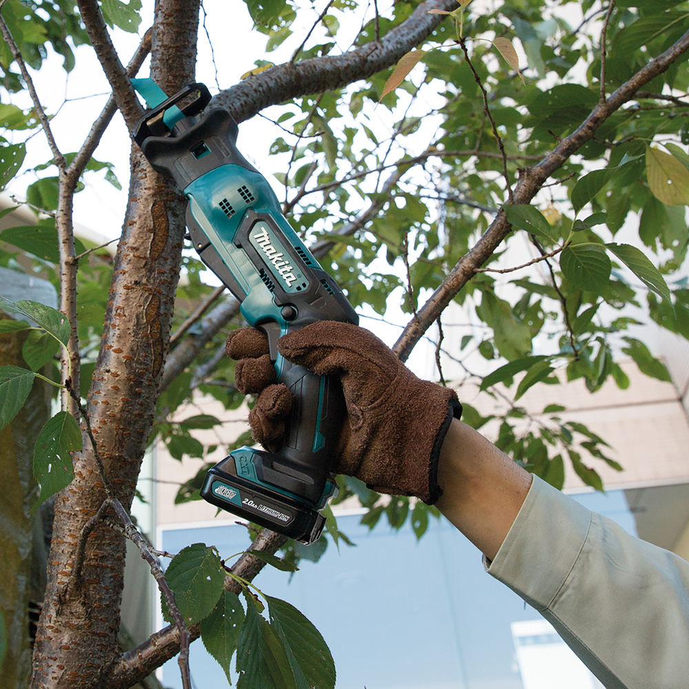 Пила сабельная аккумуляторная Makita JR103DZ 10.8В, Li-ion, 0-3300 об/мин, 13 мм, без акб и ЗУ