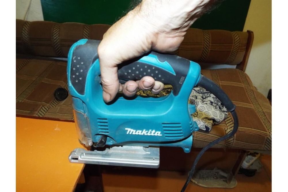 Лобзик электрический Makita 4329KX1 450 Вт, 65 мм, 500-3100 об/мин, набор A-86898