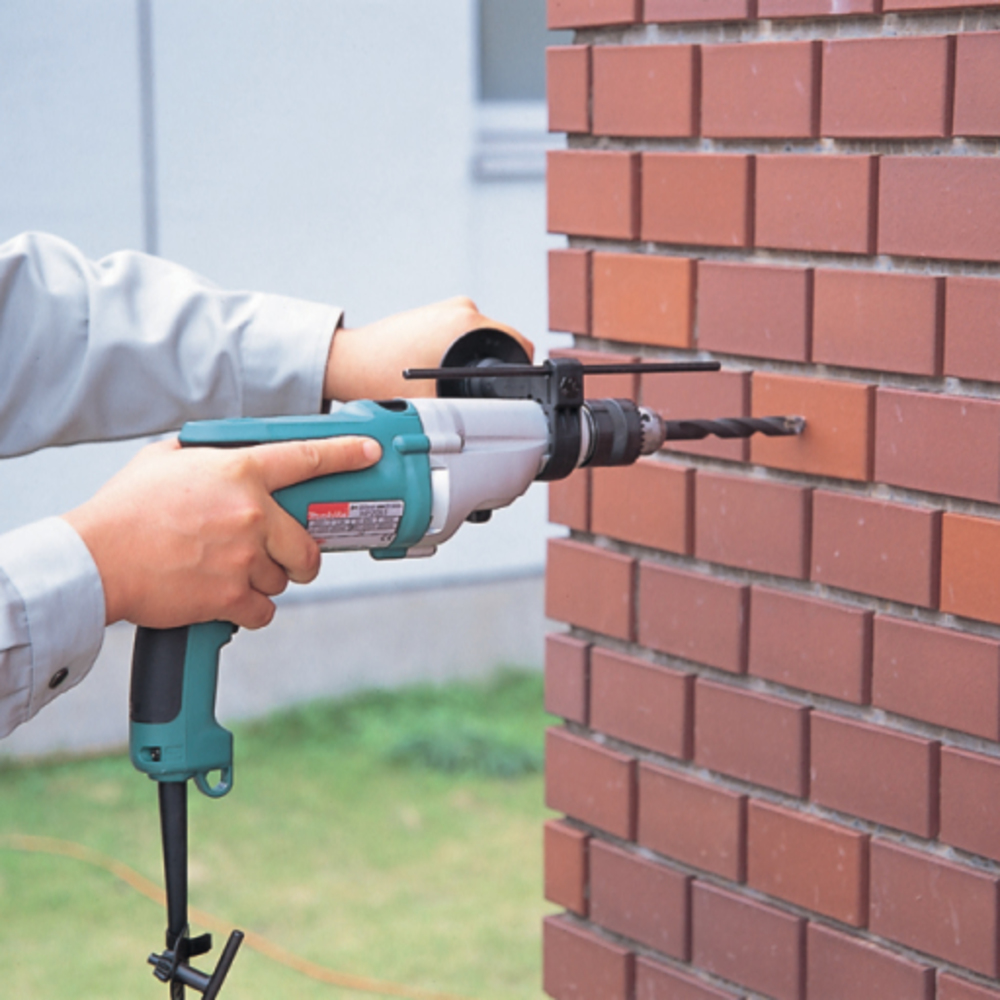 Дрель ударная электрическая Makita HP2050 720 Вт, ЗВП-13 мм, 0-1200\2900 об/мин