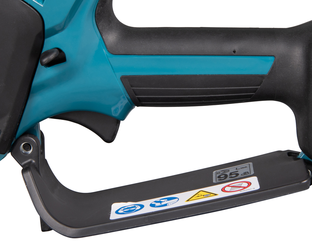 Пила цепная аккумуляторная Makita UC100DZ CXT BL 12В, 210 Вт, 4"/10 см, 0,325", 1,1 мм, 8 м/с, XPT, без акб и ЗУ