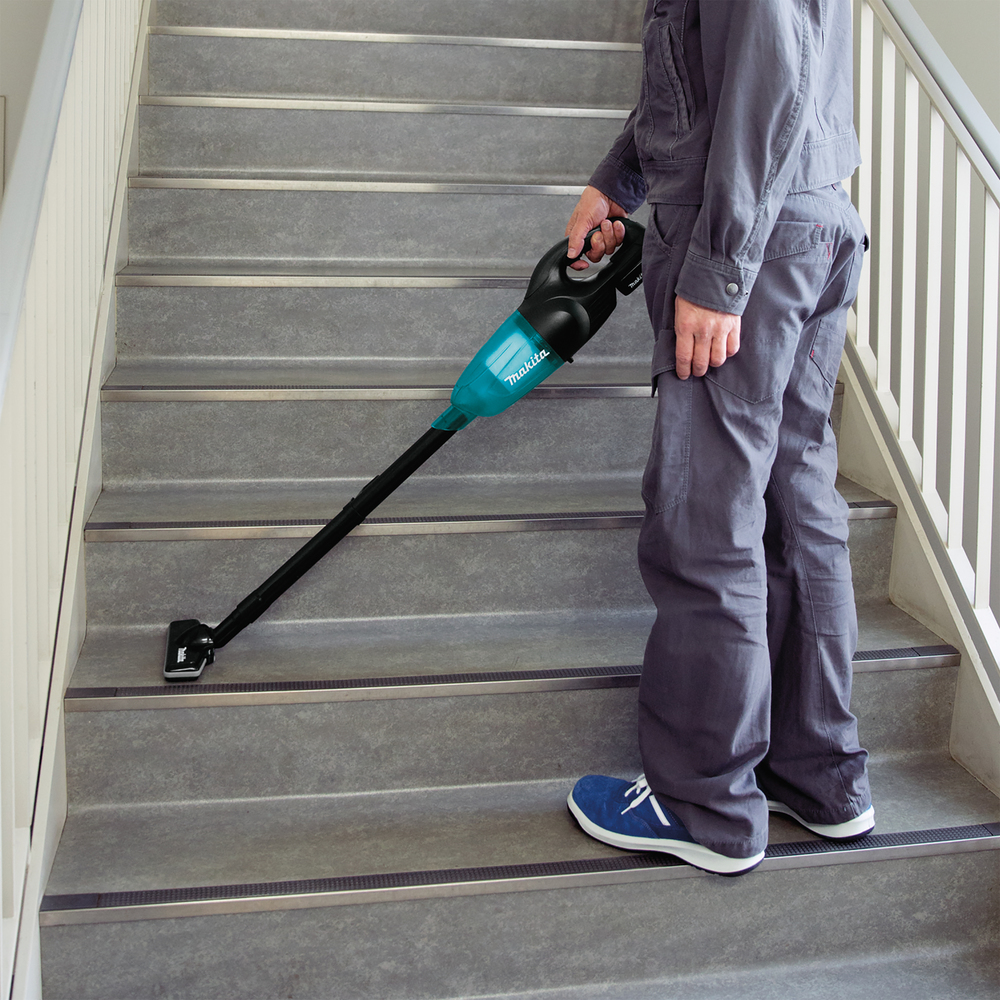 Пылесос аккумуляторный Makita DCL180Z 18В, 1300 л\м, 36 мбар, 0.65 л, без акб и ЗУ