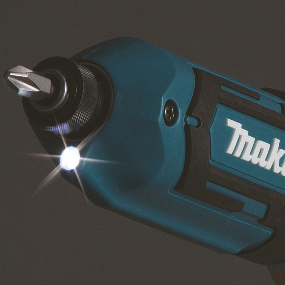 Отвертка аккумуляторная Makita TD022DSE 7.2В, 2х1.0 Ач, 25 Нм, 2450 об/мин