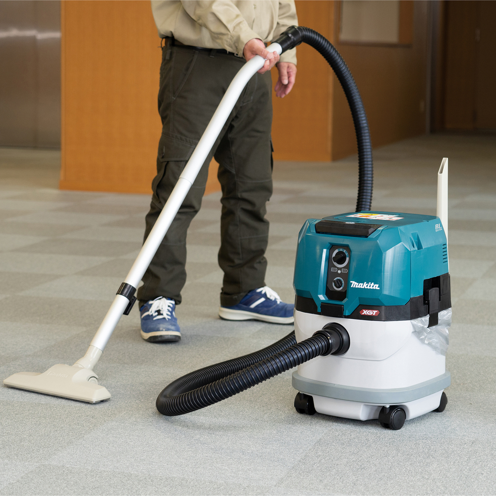 Пылесос аккумуляторный Makita VC003GLZ XGT 2х40В, 15л, без акб и ЗУ